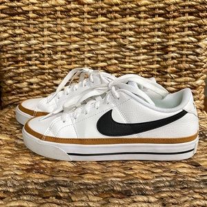 Nike Women’s Court Legacy Shoes Sz. 5.5